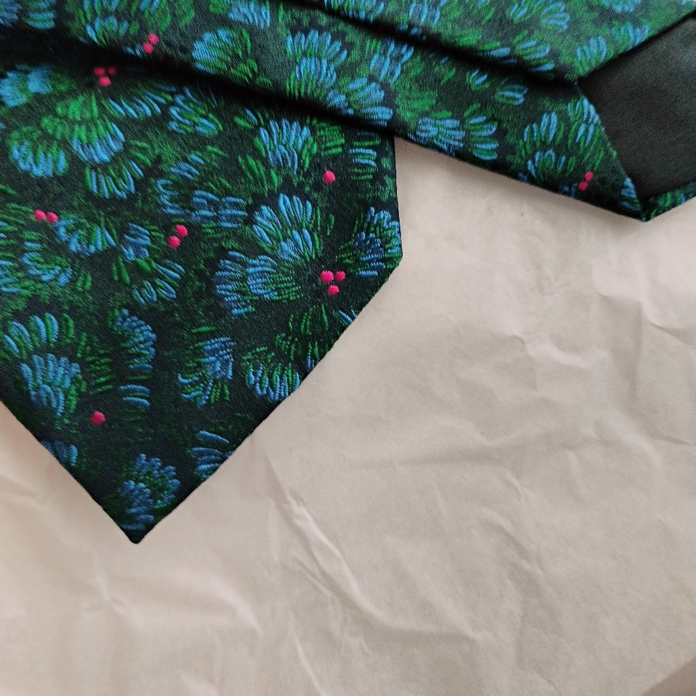 COPY - Recent Charvet Geometric mens tie - Picture 7 of 11